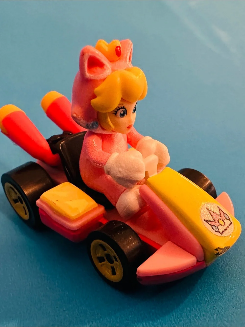 Super Mario Bros Hot Wheels Cat Peach Mario Kart  Toy 2018